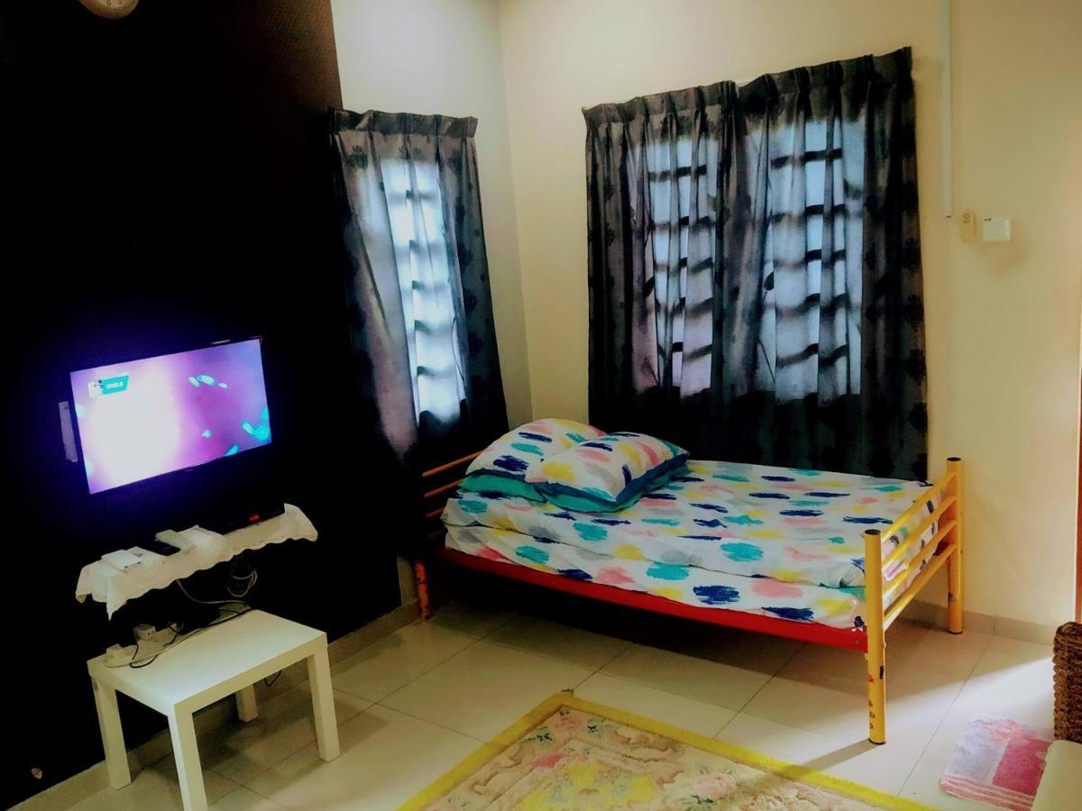 Hma Guesthouse เซปัง ภายนอก รูปภาพ